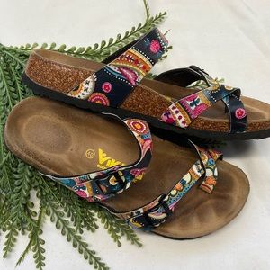 Black paisley print Viking sandals